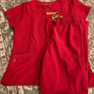 Four stretch wonder wink medium red scrubs